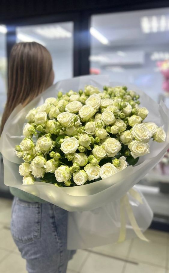 25 кущових троянд Міс Бомбастик