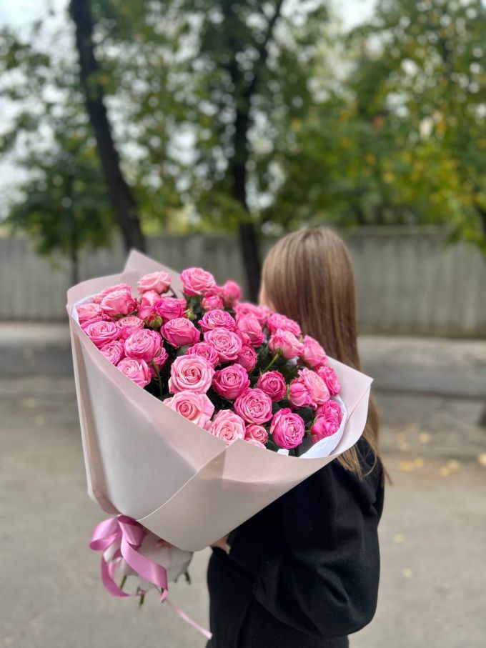 21 кущова троянда Леді Бомбастик